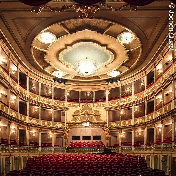 Ansicht auf die Empore des Markgrafentheaters Erlangen