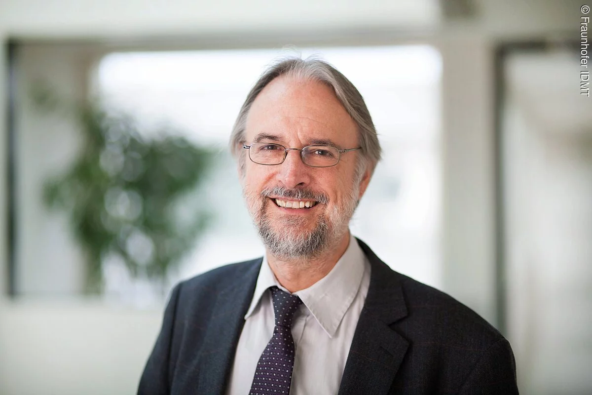 Prof. Dr.-Ing. Dr. rer. nat. h.c. mult. Karlheinz Brandenburg, Leiter des Fraunhofer-Instituts für Digitale Medientechnologie IDMT