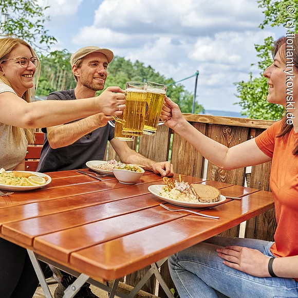 Schöner Biergarten Ludwigshöhe in Adlitz
