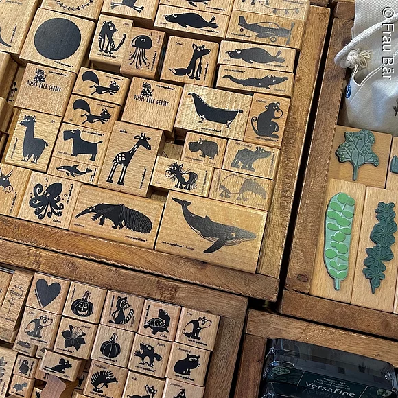 Frau Bär. Geschenke und Geschichten Kleine verschiedene Stempel