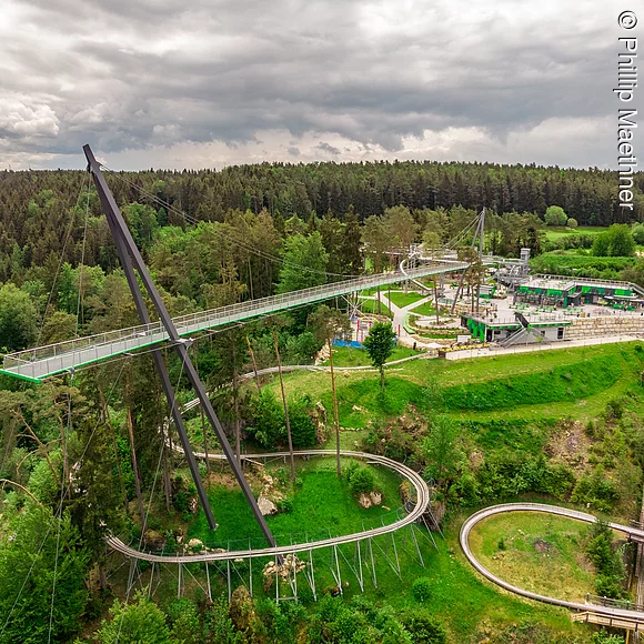 Sommerrodelbahn & Skywalk mit Maske (Mund-Nasen-Schutz), Kinder , Familie, Corona-Krise, Ausflugsziel