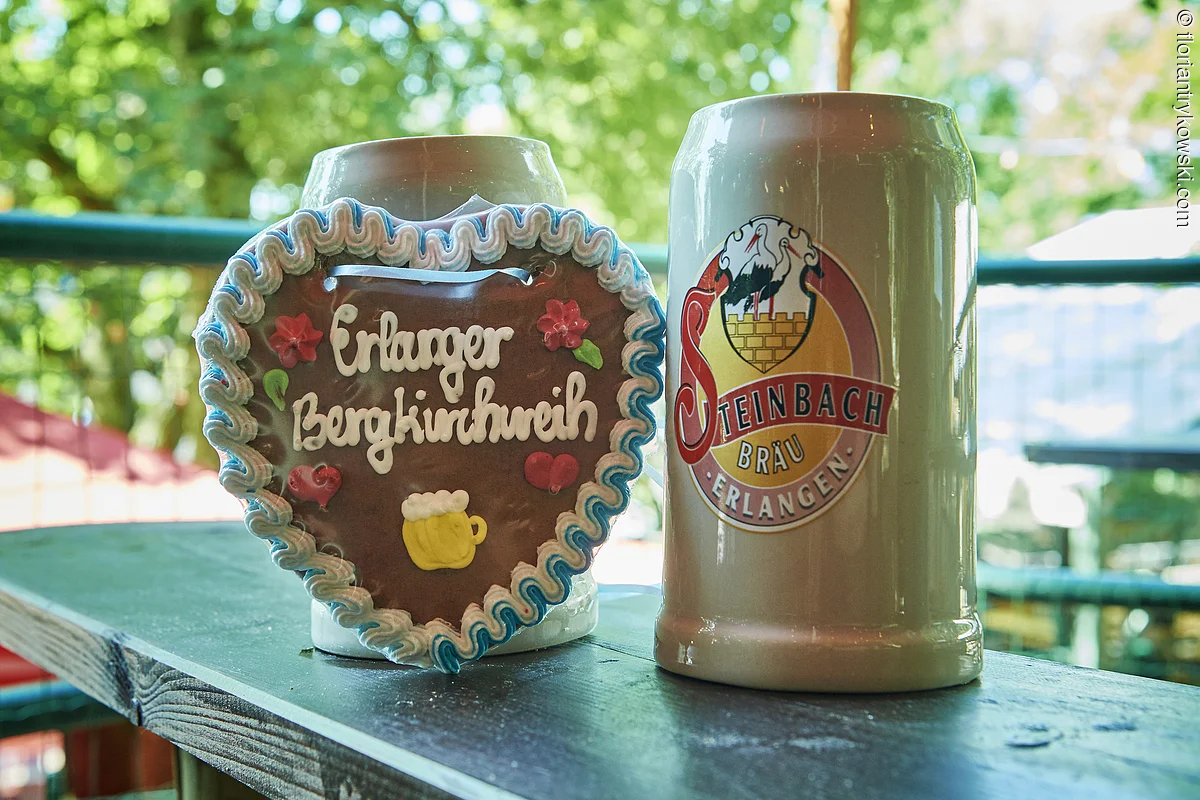 Tisch auf der Bergkirchweih