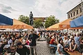 Blick auf den Erlanger Schlossplatz zur Festa Italica