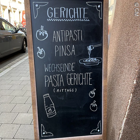 Italia Tradizionale Große Tafel mit Gerichten