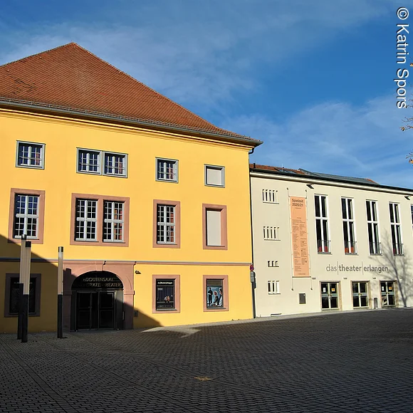Markgrafentheater Markgrafentheater in Erlangen von außen