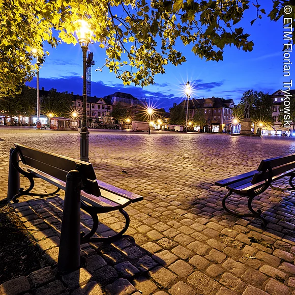Erlanger Schlossplatz am Abend Erlanger Schlossplatz am Abend