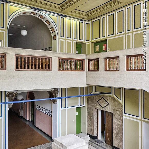 Universitätsbibliothek Erlangen von innen