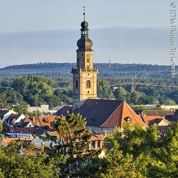 Drohnenaufnahme von Altstädter Kirche