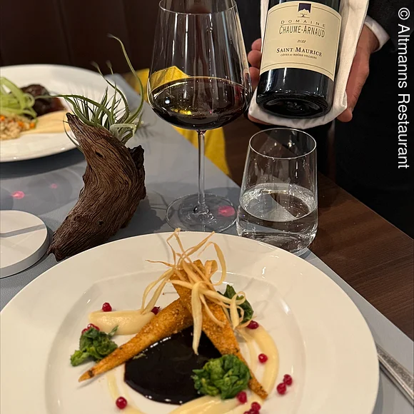 Altmanns Restaurant by Jonas Richter Ein Gang im Altmanns Restaurant by Jonas Richter