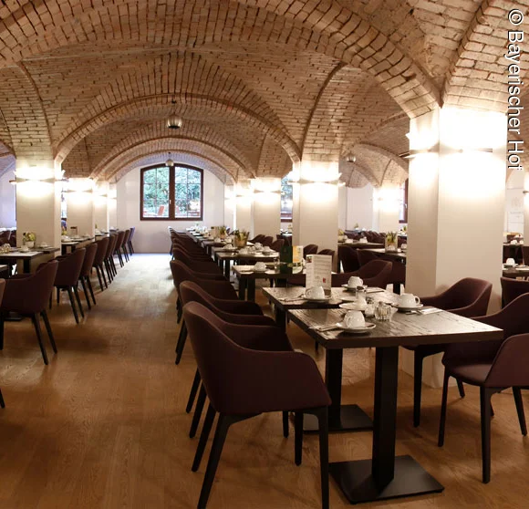 Panormama des Gewölbekeller im Hotel Bayerischer Hof