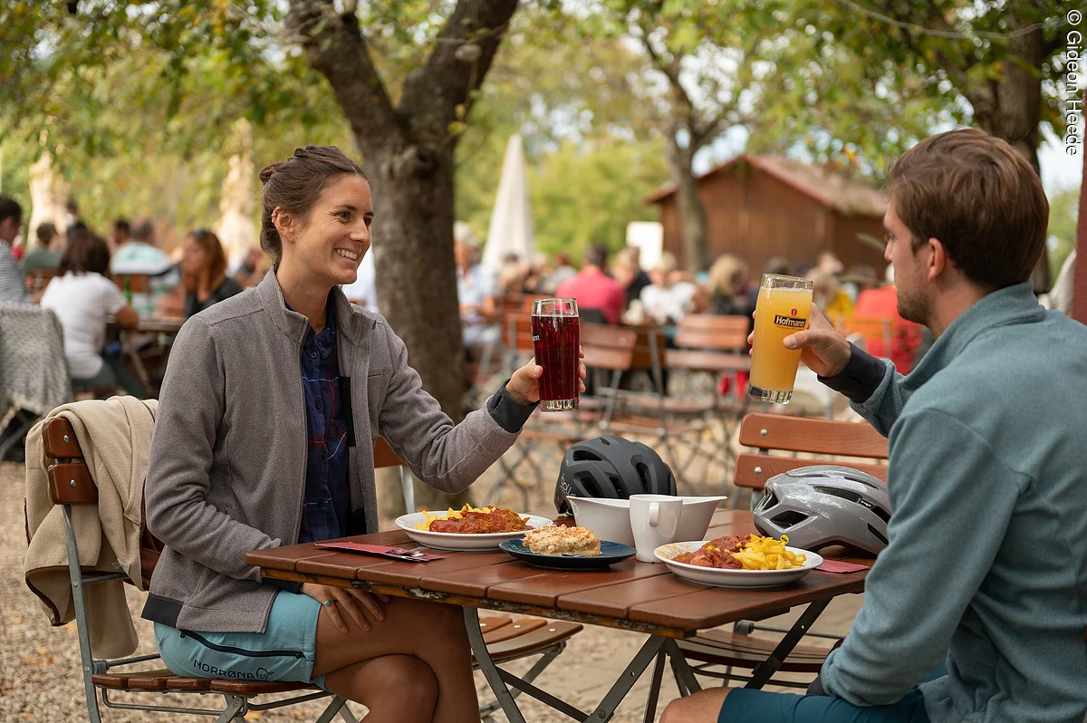 Einkehren in einem fränkischen Bierkeller