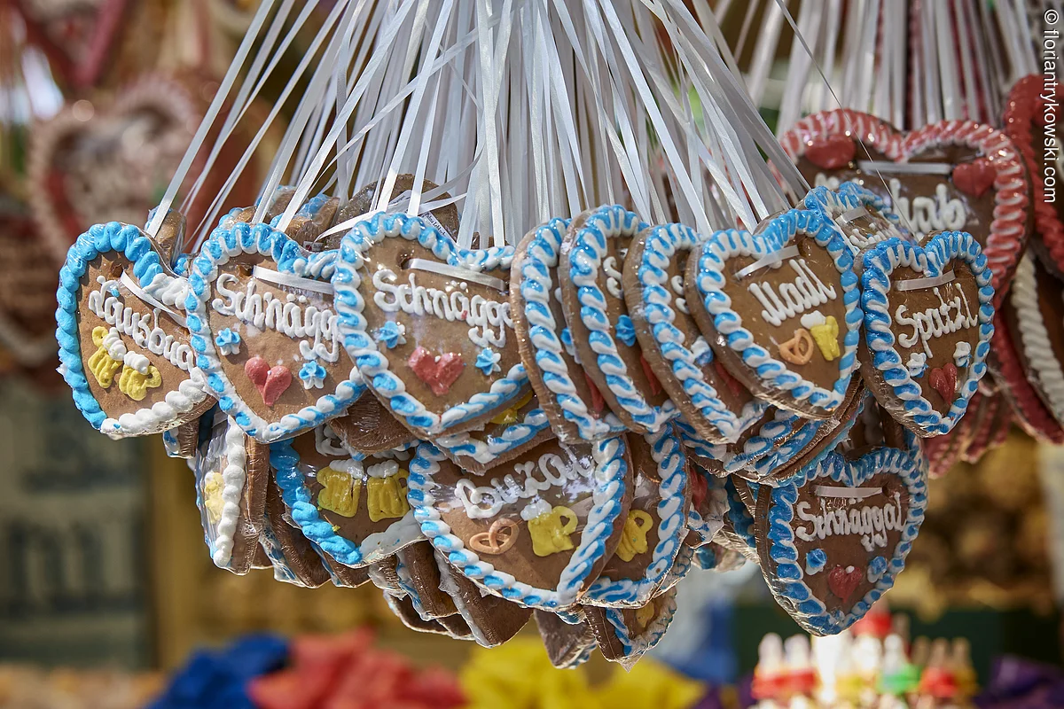 Lebkuchenherzen auf der Bergkirchweih