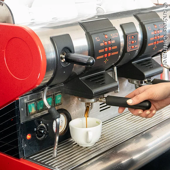 Kaffeemaschine im Bistro der DAV Bergwelt Kaffeemaschine im Bistro der DAV Bergwelt