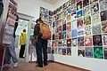 Visitantes en una exposición durante el Salón Internacional del Cómic de Erlangen.