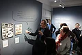 Visitantes en una exposición durante el Salón Internacional del Cómic de Erlangen.