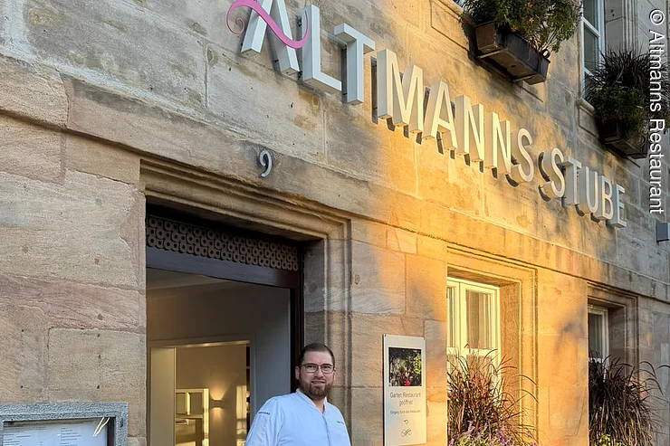 Altmanns Restaurant by Jonas Richter Jonas Richter vor dem neuen Restaurant